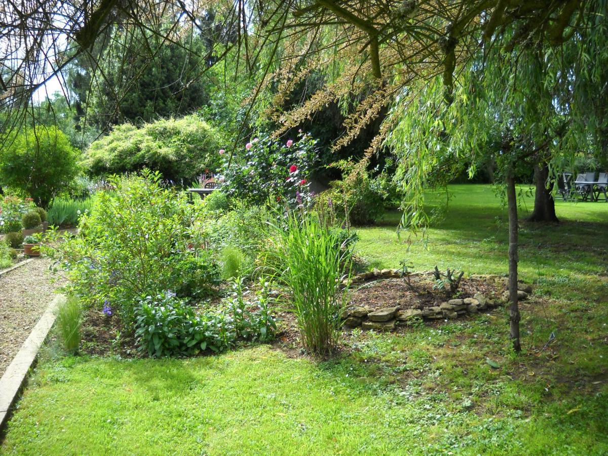 Relais Des Vignottes Bed & Breakfast Chevannes  Exterior photo