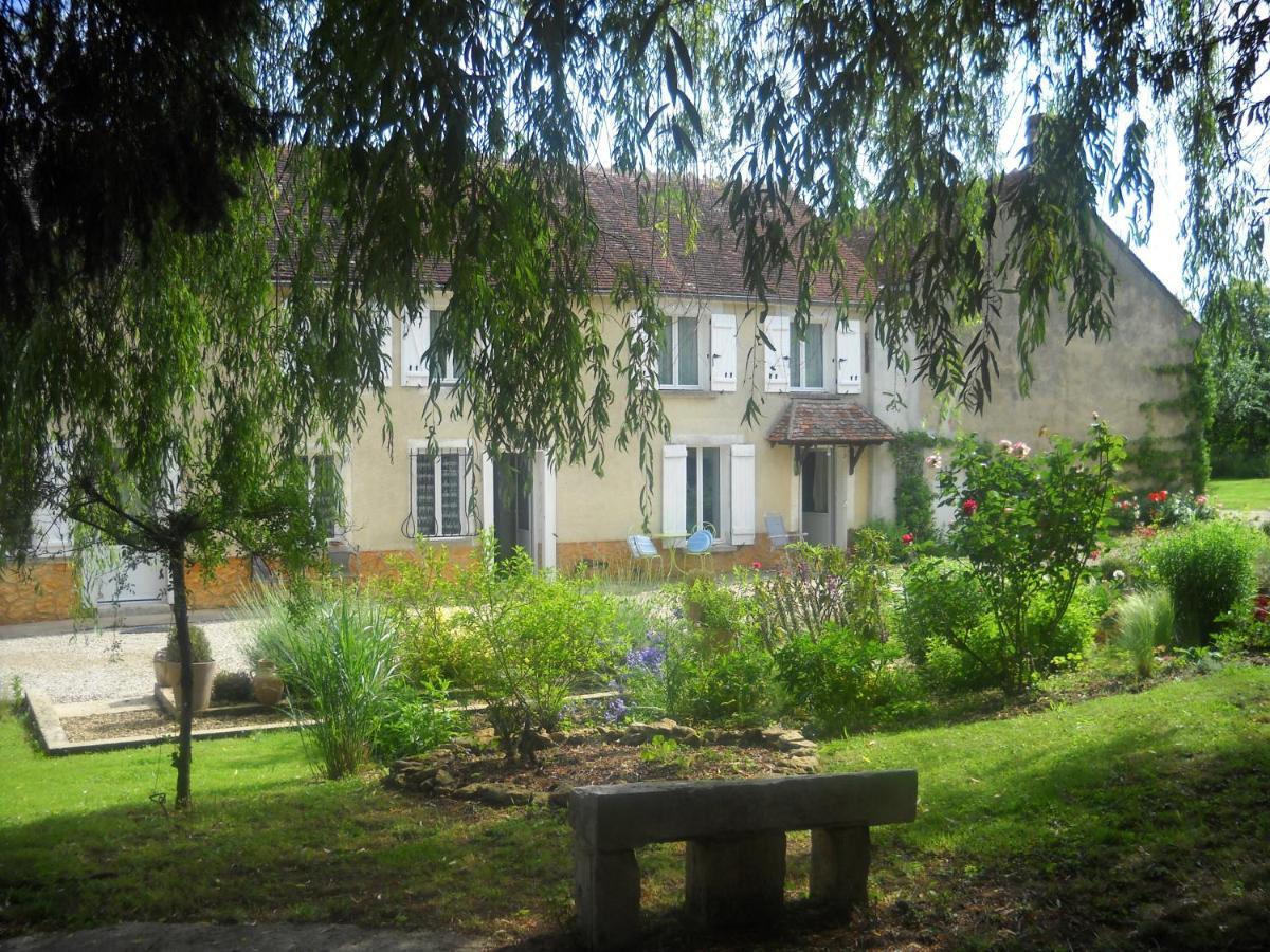 Relais Des Vignottes Bed & Breakfast Chevannes  Exterior photo