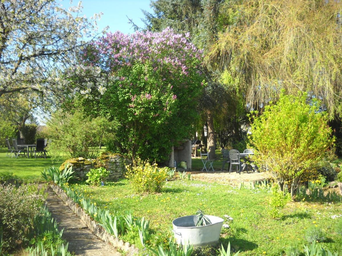 Relais Des Vignottes Bed & Breakfast Chevannes  Exterior photo