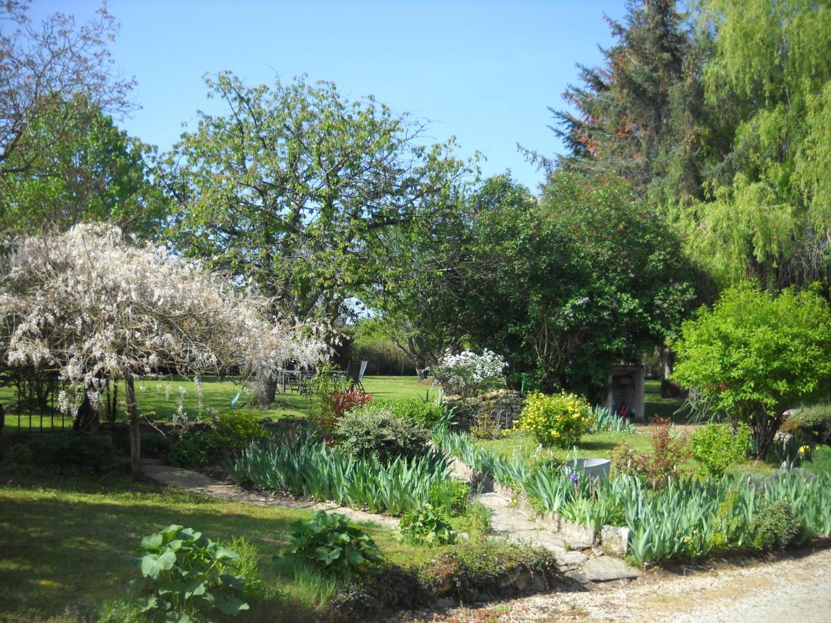 Relais Des Vignottes Bed & Breakfast Chevannes  Exterior photo